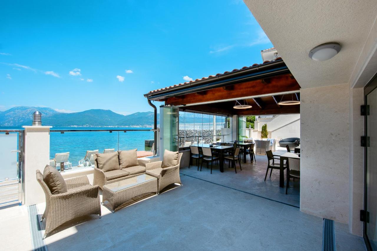 Santorini Apart Krasići Exterior foto